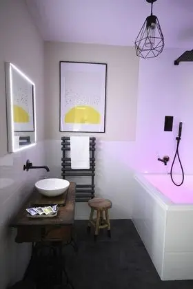 Luxury Tek Büyük Yataklı Oda, Banyolu/Duşlu, Deniz Manzaralı (Darcy)