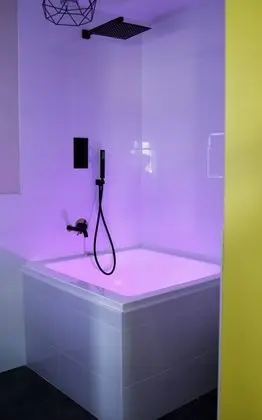 Luxury Tek Büyük Yataklı Oda, Banyolu/Duşlu, Deniz Manzaralı (Darcy)