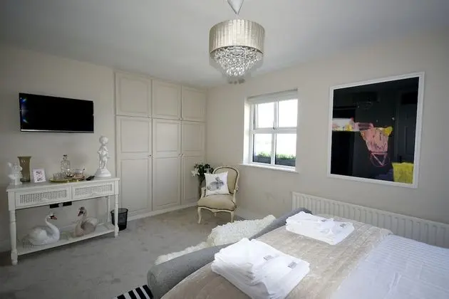 Luxury Tek Büyük Yataklı Oda, Banyolu/Duşlu, Deniz Manzaralı (Lola)