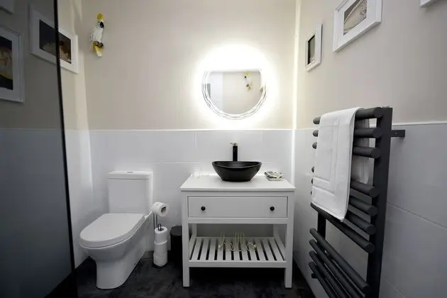 Luxury Tek Büyük Yataklı Oda, Banyolu/Duşlu, Deniz Manzaralı (Lola)