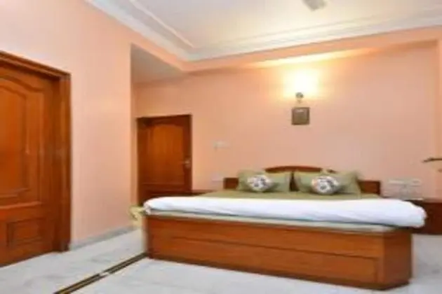 Luxury Tek Büyük Yataklı Oda