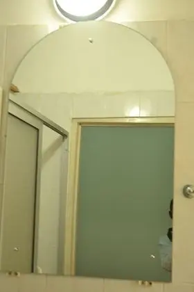 Ortak Ranzalı Oda, Sadece erkekler için, Ortak Banyo