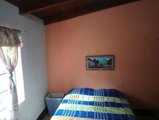 Traditional Ev, Birden Çok Yatak, Göl Manzaralı