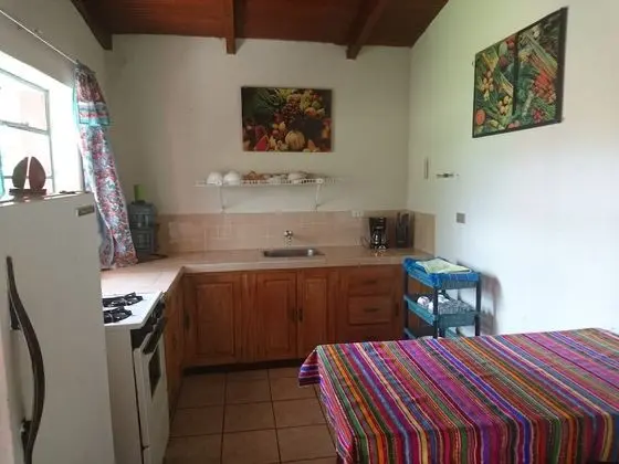 Traditional Ev, Birden Çok Yatak, Göl Manzaralı