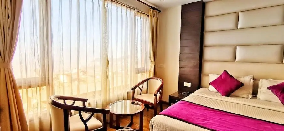 Luxury Oda, 1 En Büyük (King) Boy Yatak, Dağ Manzaralı