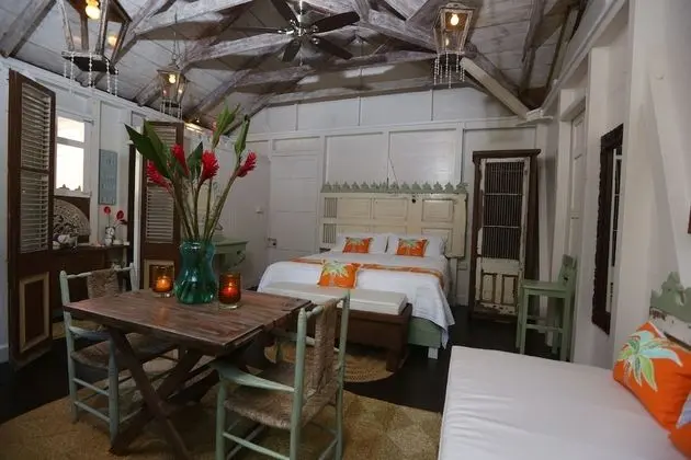 Vanilla Dawn Room