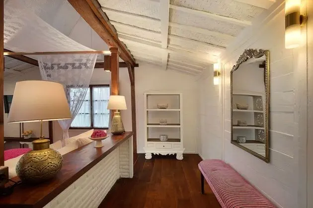 Kır Evi (Gladak - Adults Only)