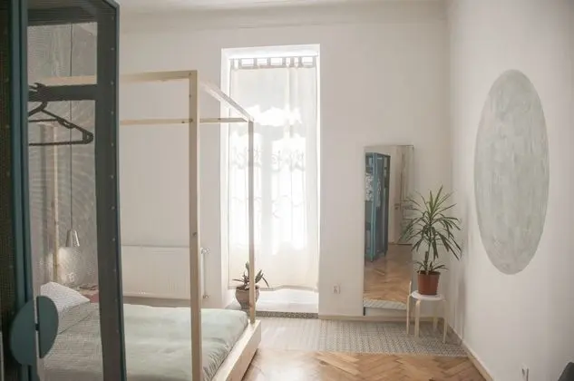 Design Tek Büyük Yataklı Oda