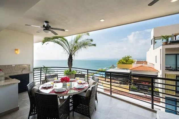 2 Bed Partial Ocean View Suite