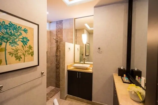 2 Bed Partial Ocean View Suite