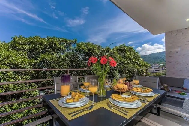 Luxury Süit, 2 Yatak Odası, Kısmi Deniz Manzarası