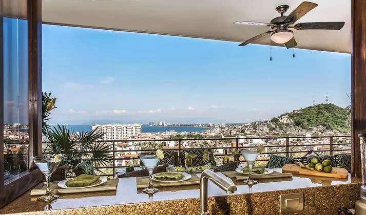 Luxury Süit, 2 Yatak Odası, Kısmi Deniz Manzarası
