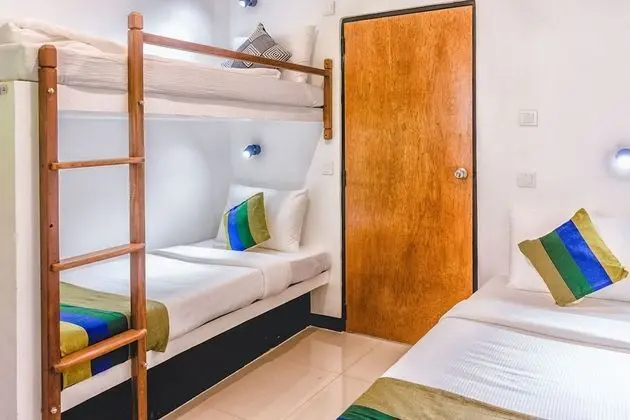 Standard Üç Kişilik Oda, Bahçe Manzaralı