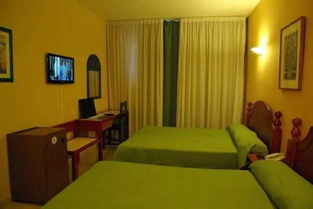 Dört Kişilik Oda (2+1)