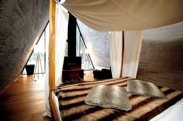 Standard Oda, Birden Çok Yatak, Sigara İçilmez, Sıcak Su Küveti (Living Room)