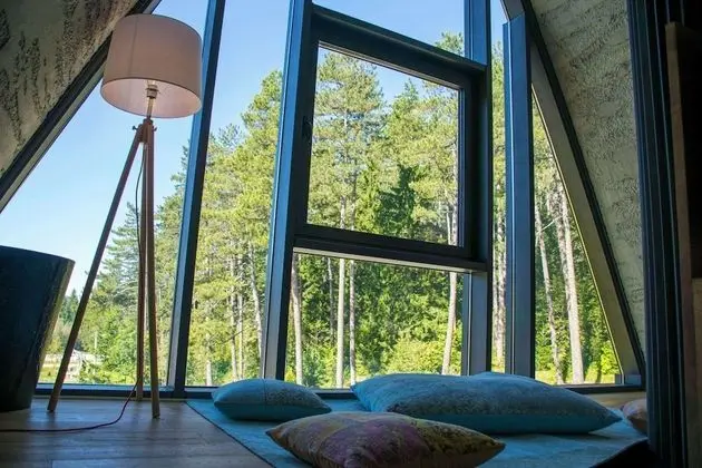 Standard Oda, Birden Çok Yatak, Sigara İçilmez, Sıcak Su Küveti (Living Room)