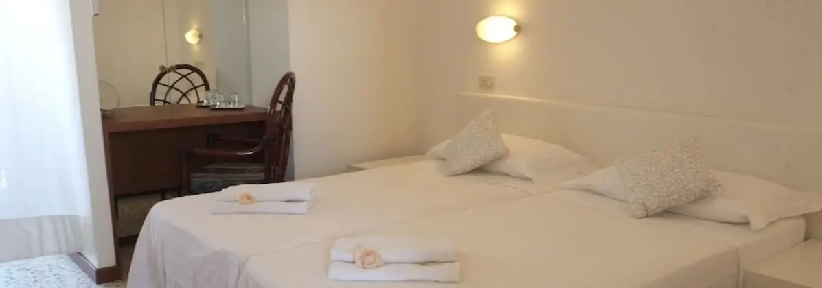 Tek Büyük veya İki Ayrı Yataklı Oda