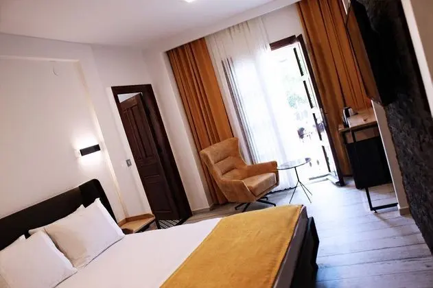 Deluxe Oda, Bahçe Manzaralı, Fransız Balkonlu