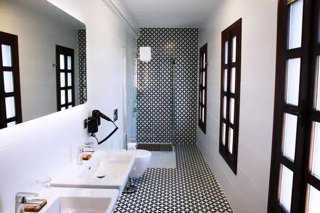 Deluxe Oda, Bahçe Manzaralı, Fransız Balkonlu