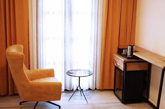 Deluxe Oda, Bahçe Manzaralı, Fransız Balkonlu