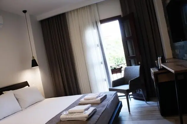 Standart Oda, Bahçe Manzaralı, Fransız Balkonlu