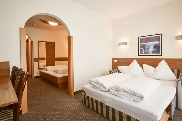 Tek Büyük Yataklı Oda