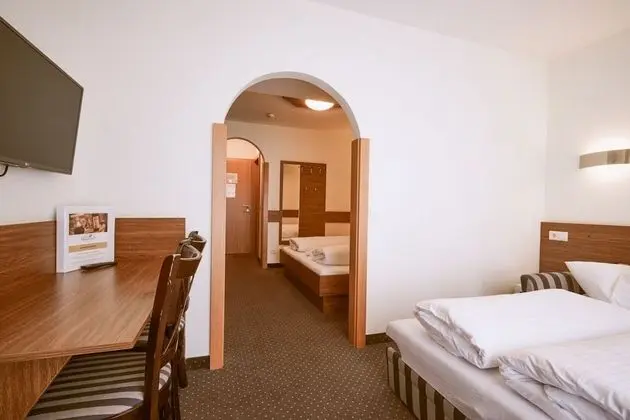 Tek Büyük Yataklı Oda