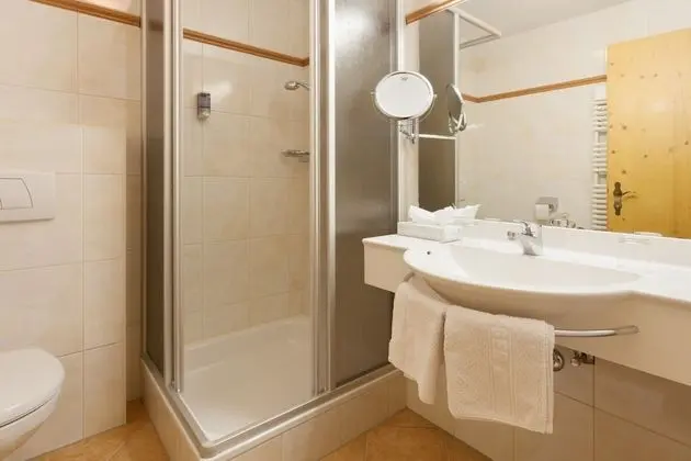 Comfort Tek Büyük Yataklı Oda, Balkon, Dağ Manzaralı