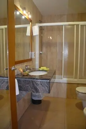 Tek Büyük Yataklı Oda, 1 Çift Kişilik Yatak