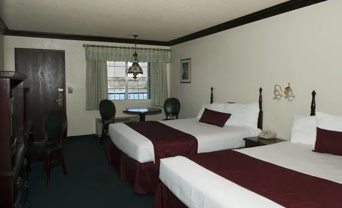 Oda, Sigara İçilmez, Nehir Manzaralı (River View, 2 Double Beds)
