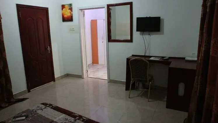 Standard Tek Büyük Yataklı Oda