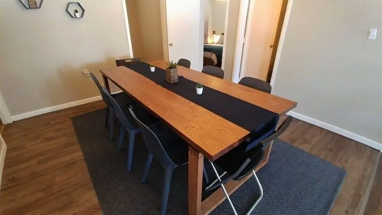 Ev