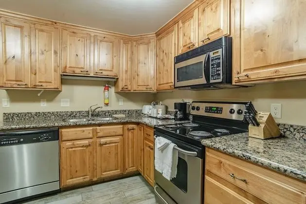 Standard Süit, Birden Çok Yatak (Non Smoking 3 Bedroom Apt)