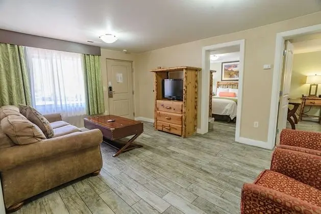 Standard Süit, Birden Çok Yatak (Non Smoking 3 Bedroom Apt)