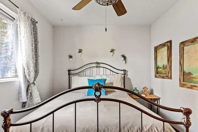 Ev (3 Bedrooms)