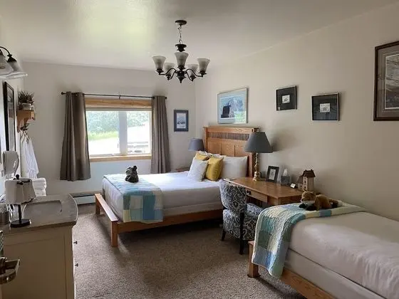 Economy Üç Kişilik Oda, Birden Çok Yatak, Sigara İçilmez, Dağ Manzaralı