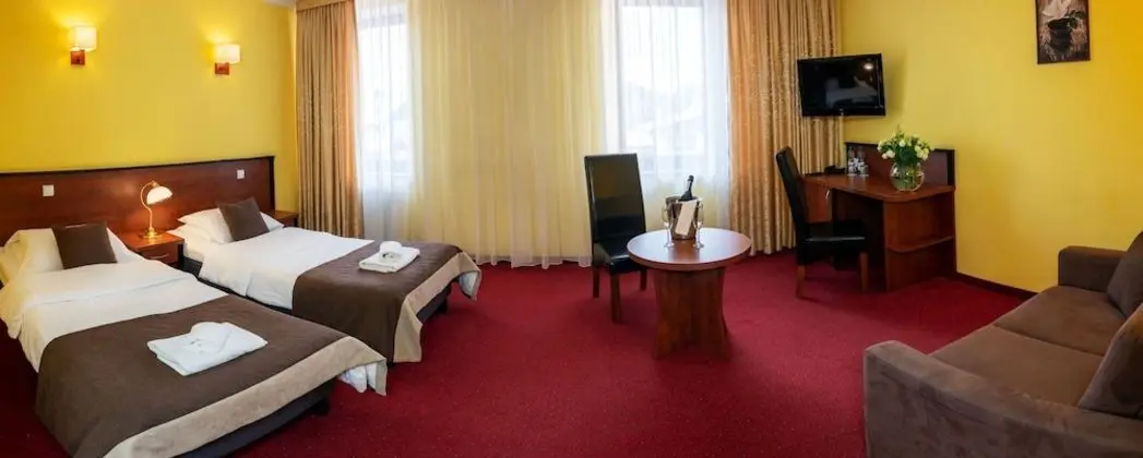 Üç Kişilik Oda