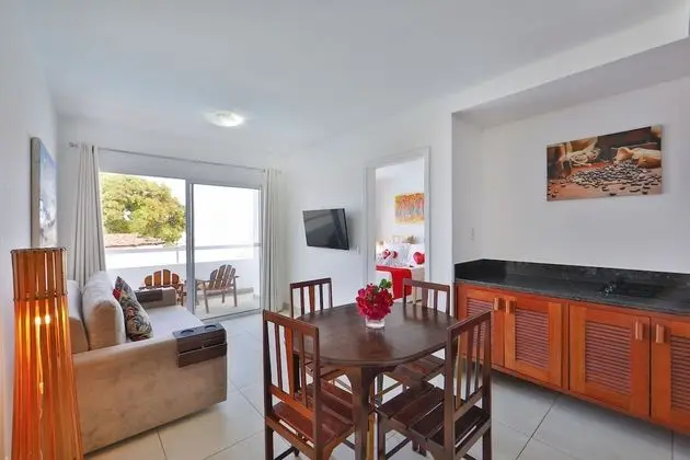 Apartamento, 2 quartos, Cozinha, Vista Parcial para o mar