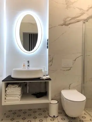Design Apart Daire, 1 Büyük (Queen) Boy Yatak ve Çekyat, Avlu Manzaralı