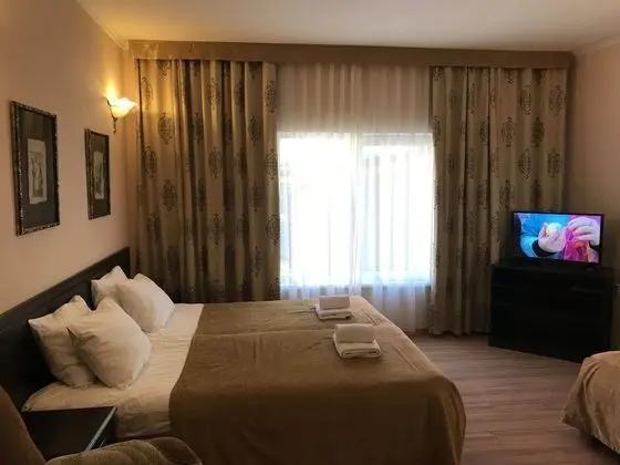 Üç Kişilik Oda