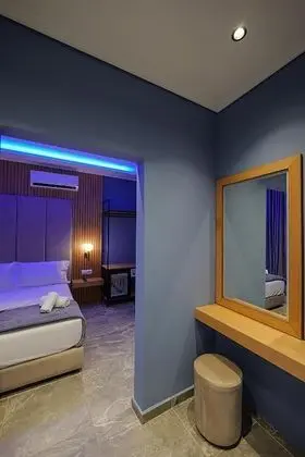Tek Büyük Yataklı Oda, Balkon