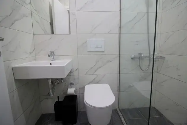 Tek Büyük Yataklı Oda, Balkon