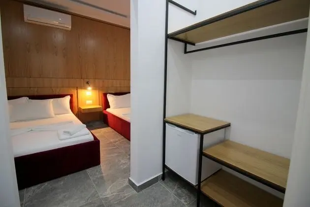 Üç Kişilik Oda, Balkon