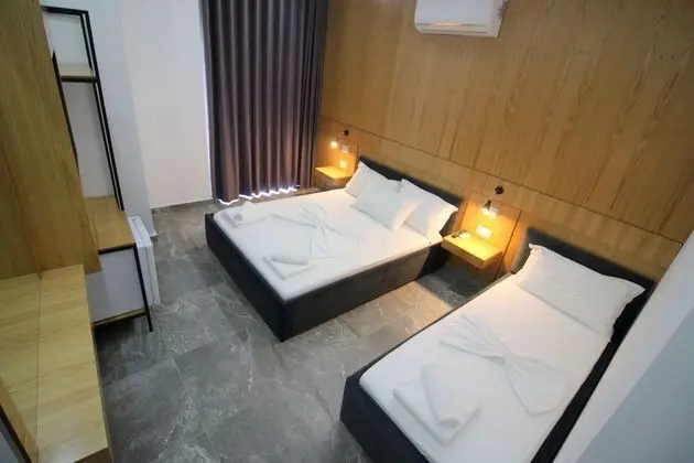 Üç Kişilik Oda, Balkon