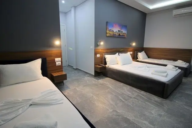 Üç Kişilik Oda, Balkon