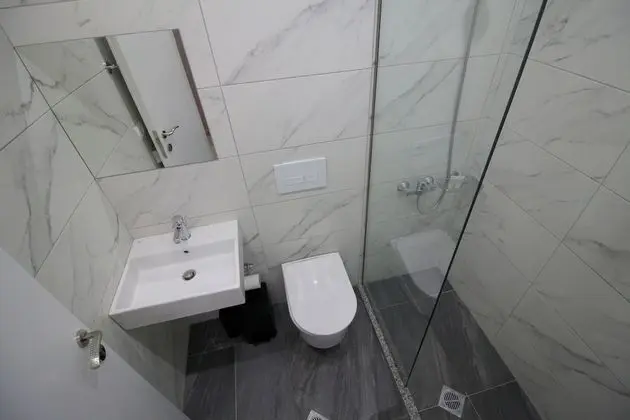Üç Kişilik Oda, Balkon