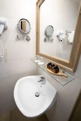 Superior Tek Büyük Yataklı Oda, Balkon, Deniz Manzaralı