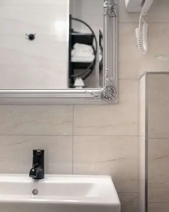 Tek Büyük Yataklı Oda, Şehir Manzaralı