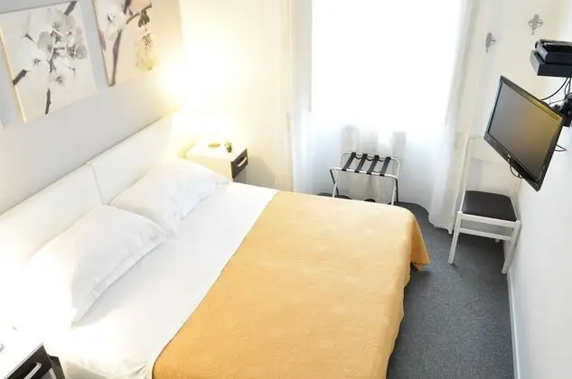 Standard Tek Büyük veya İki Ayrı Yataklı Oda