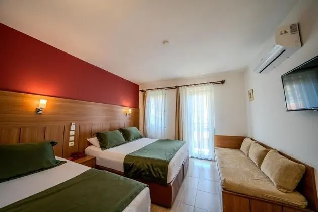 Standart Oda, Kara Manzaralı